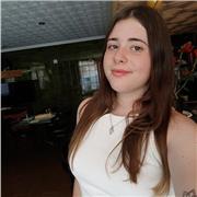 Profesora de inglés con título B1 y nivel B2